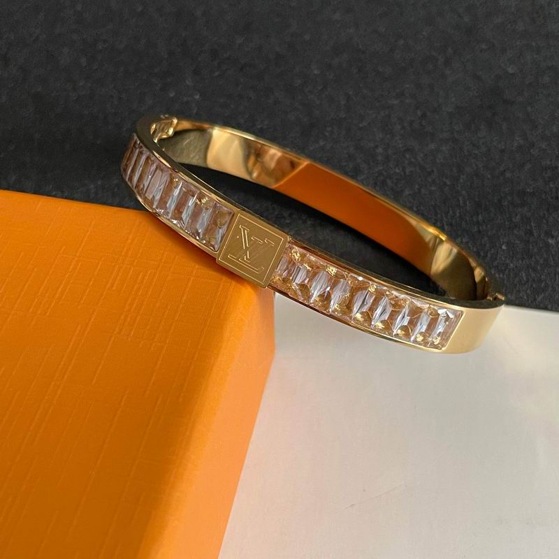 LV Bracelet 11yxx38 (5)