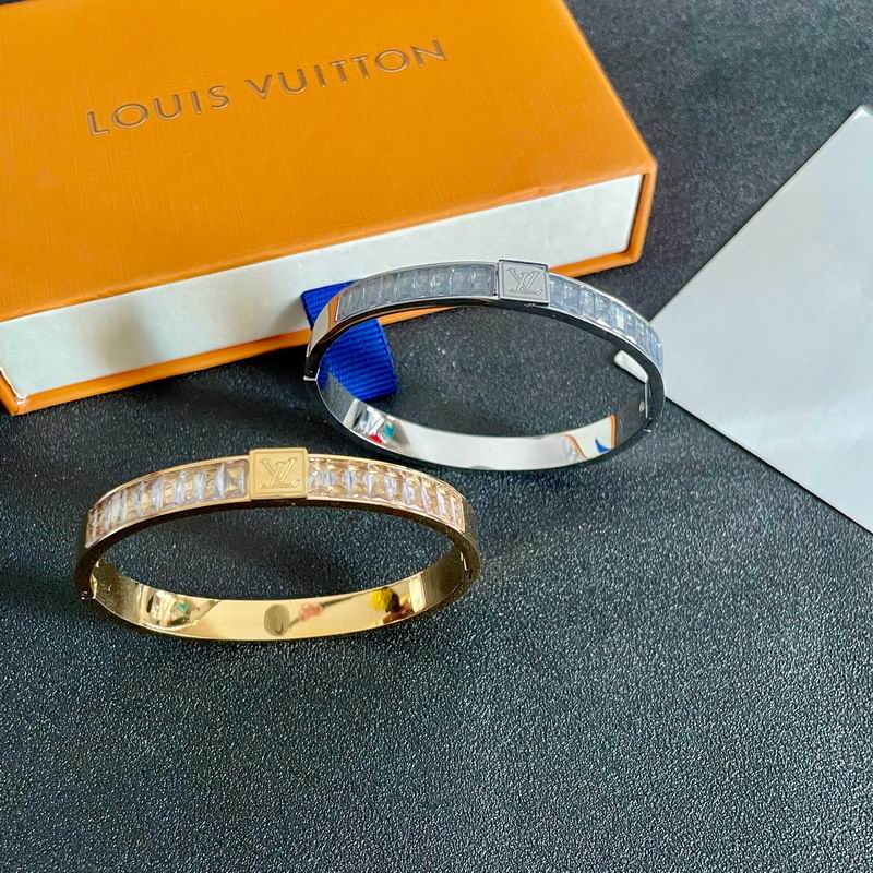LV Bracelet 11yxx38 (7)