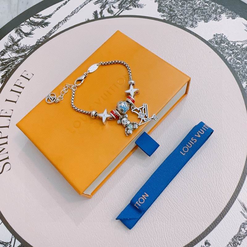 LV Bracelet 11yxx40 (5)