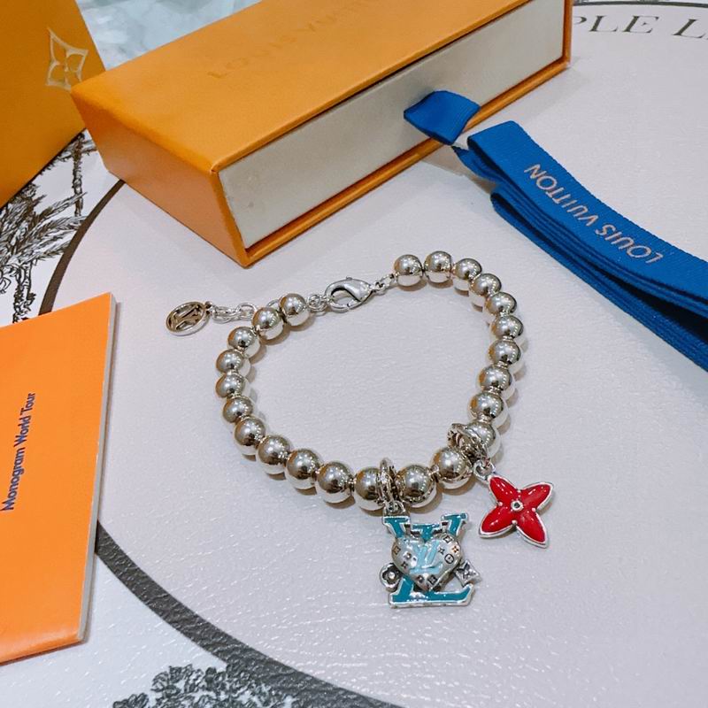 LV Bracelet 11yxx43 (1)