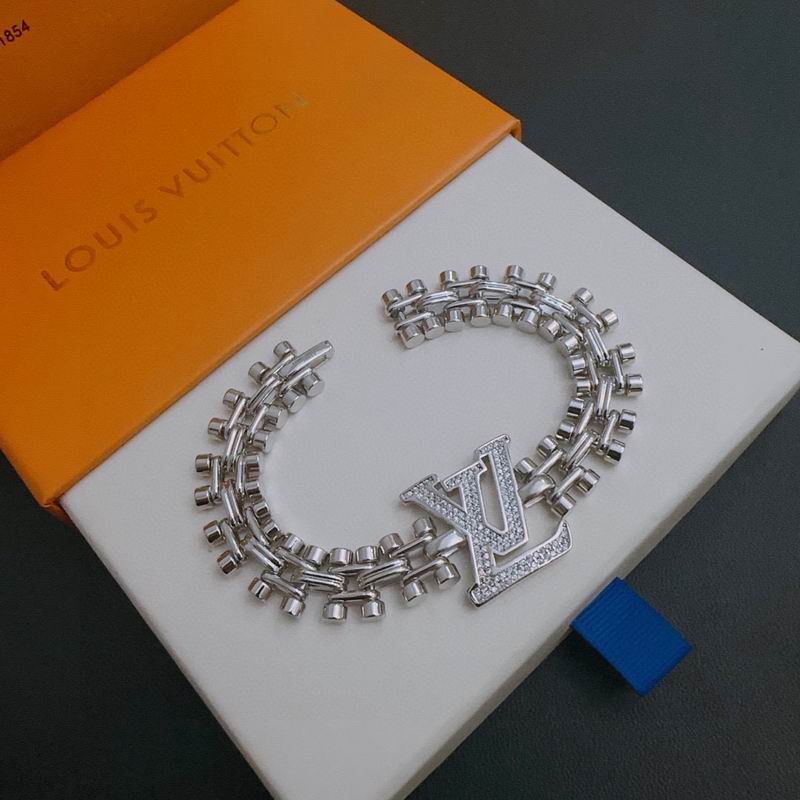 LV Bracelet 11yxx47 (4)