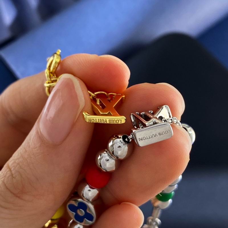 LV Bracelet 11yxx59 (5)