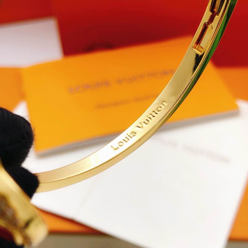 LV Bracelet 11yxx60 (13)