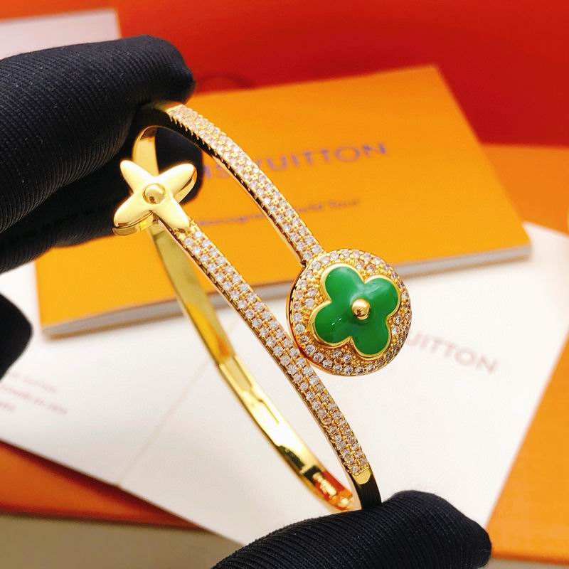 LV Bracelet 11yxx60 (2)