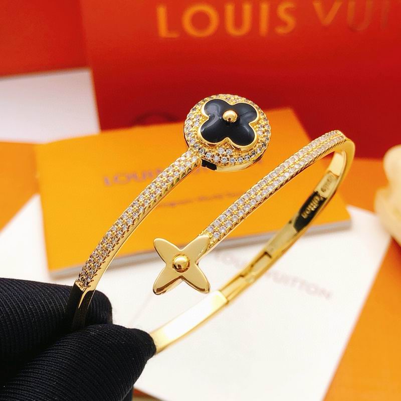 LV Bracelet 11yxx60 (9)