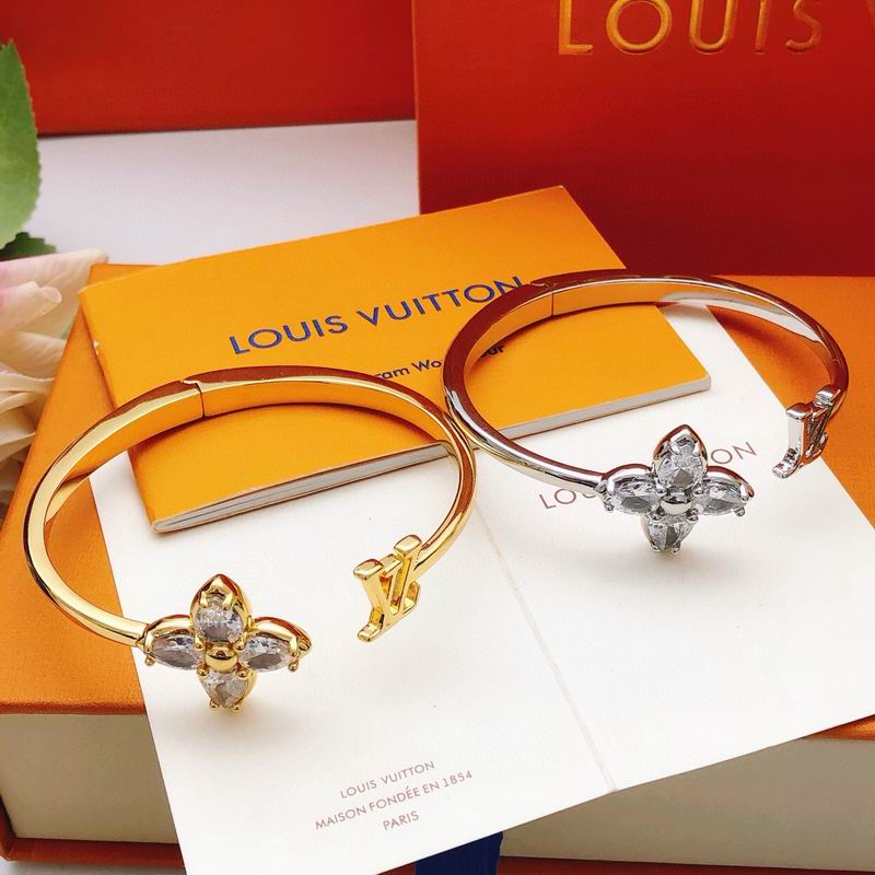 LV Bracelet 11yxx61 (1)