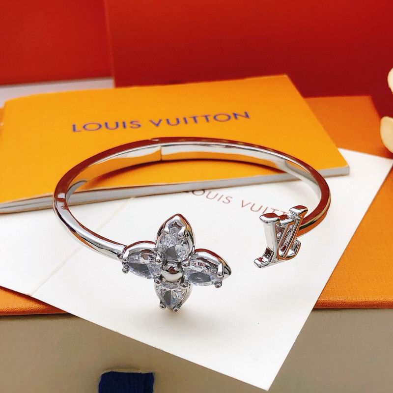LV Bracelet 11yxx61 (3)