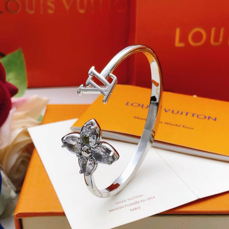 LV Bracelet 11yxx61 (4)