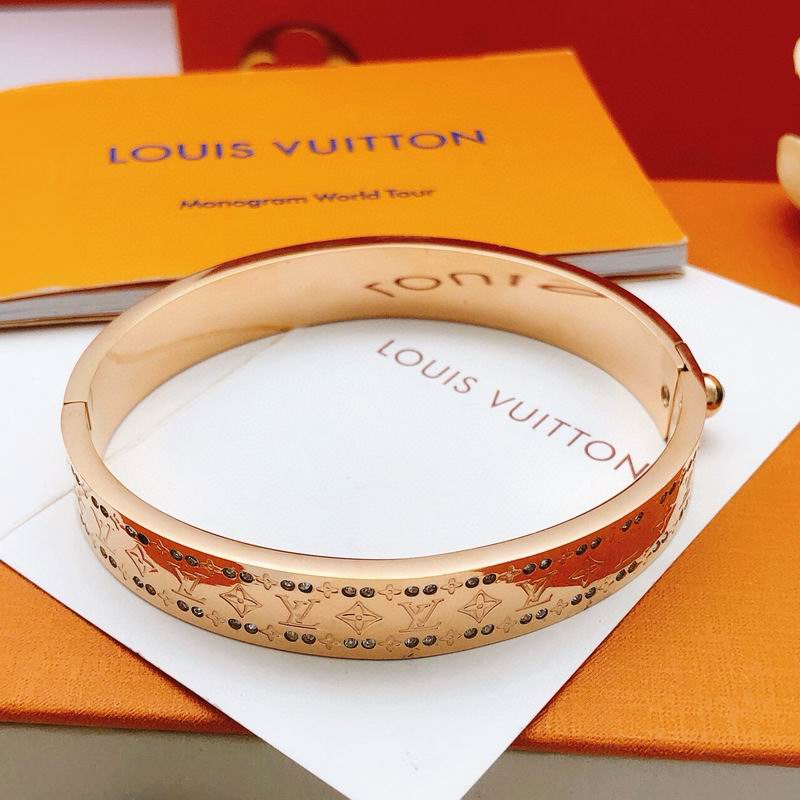 LV Bracelet 11yxx62 (2)