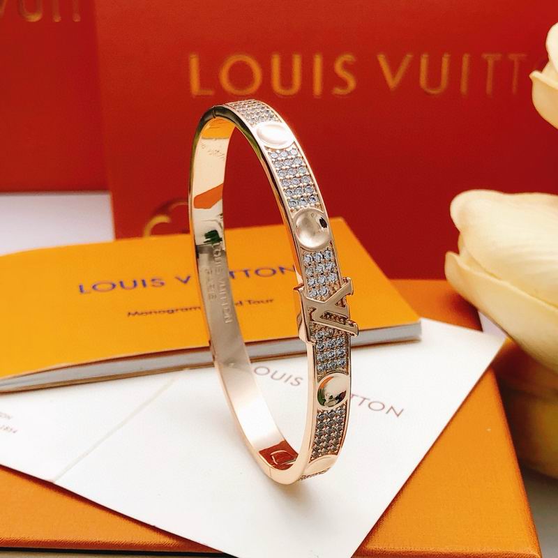 LV Bracelet 11yxx63 (10)
