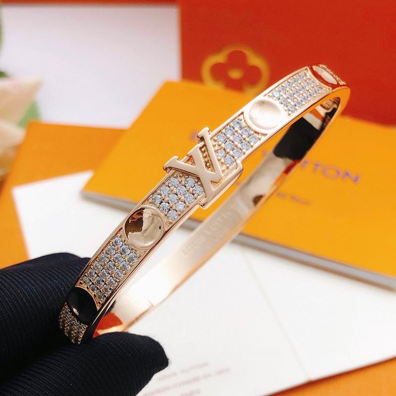 LV Bracelet 11yxx63 (13)