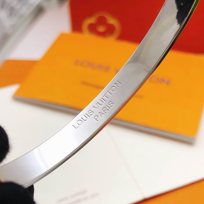 LV Bracelet 11yxx63 (17)