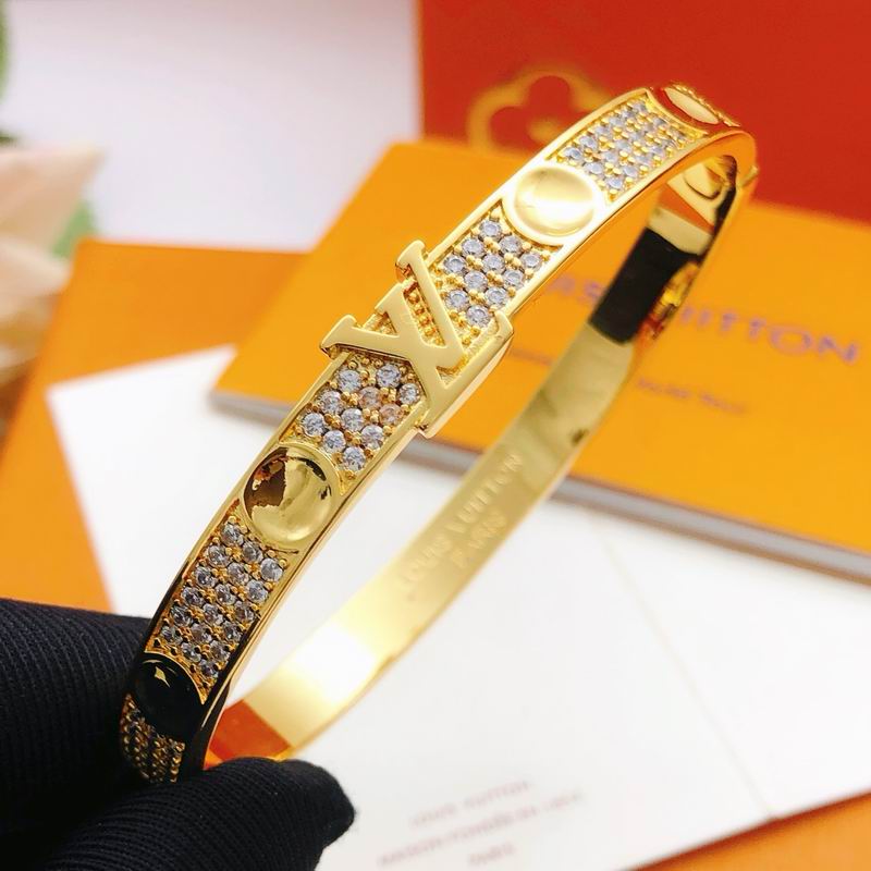 LV Bracelet 11yxx63 (7)