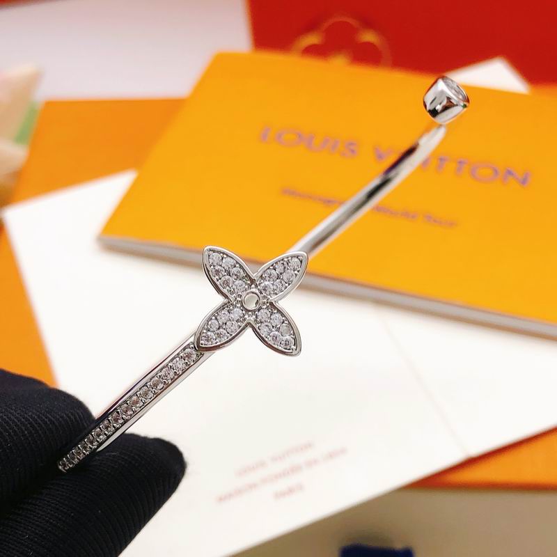 LV Bracelet 11yxx64 (3)
