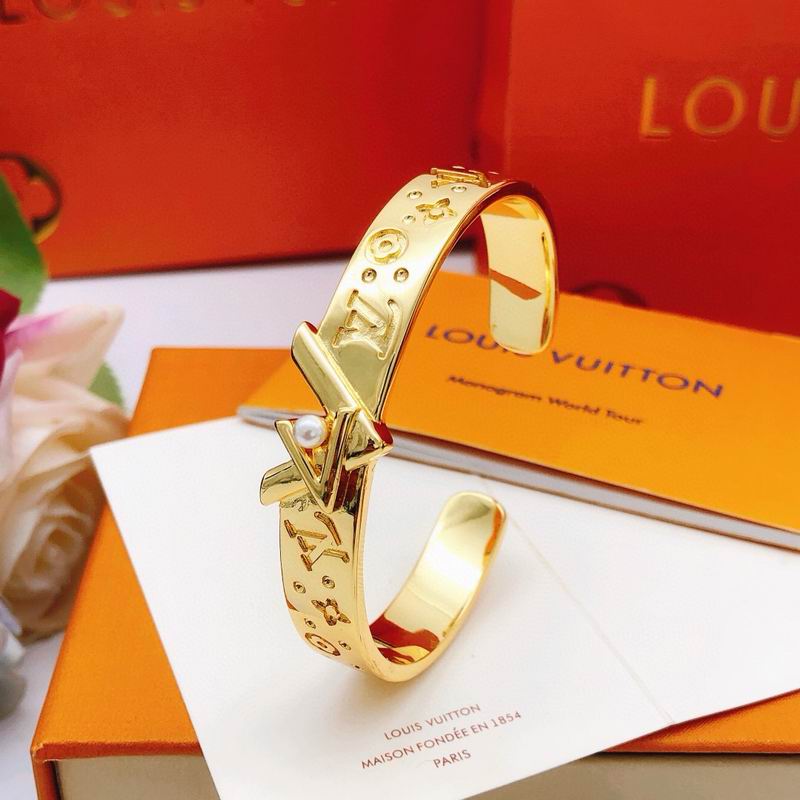 LV Bracelet 11yxx67 (10)