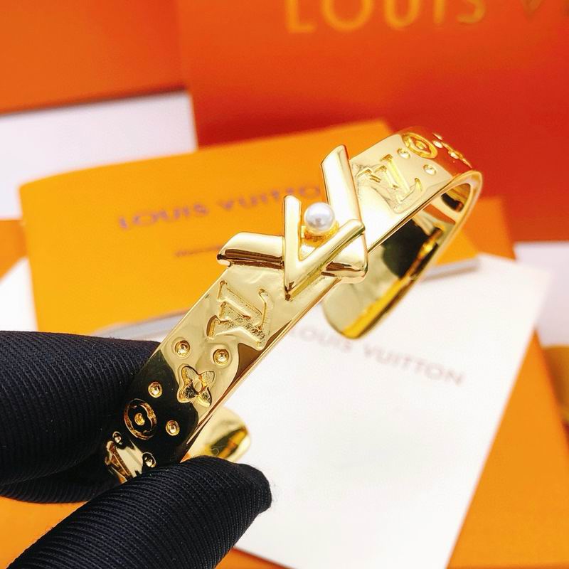 LV Bracelet 11yxx67 (14)