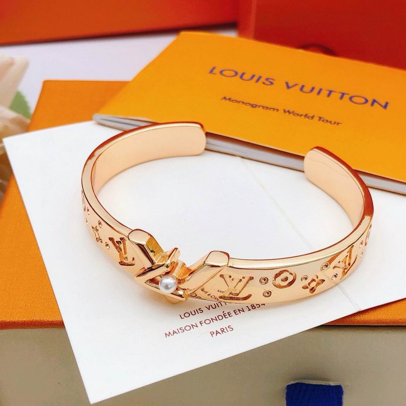 LV Bracelet 11yxx67 (4)