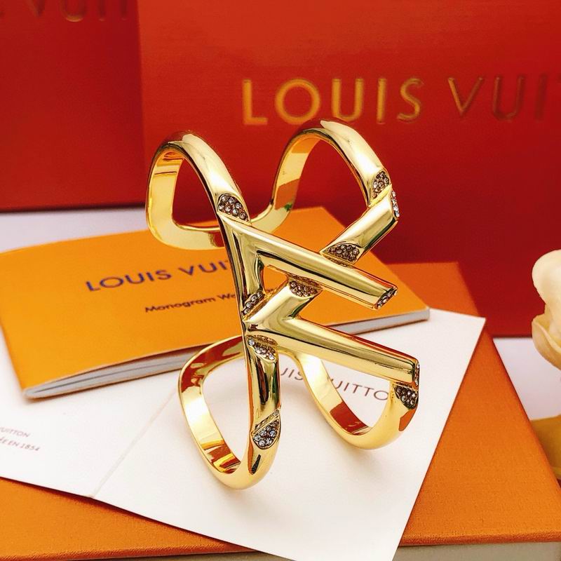 LV Bracelet 11yxx68 (1)