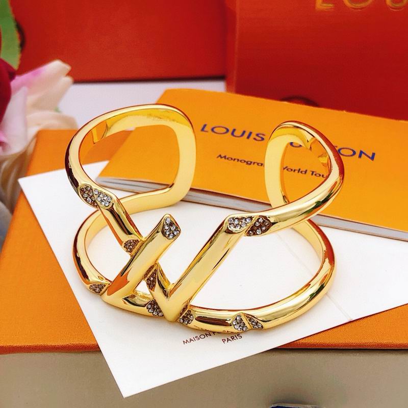LV Bracelet 11yxx68 (7)