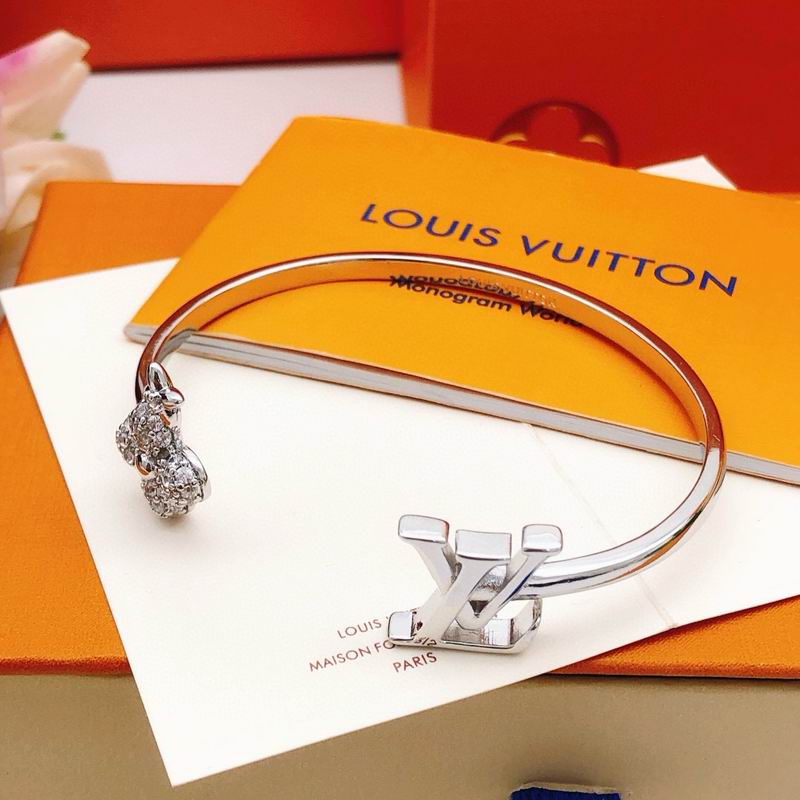 LV Bracelet 11yxx69 (14)