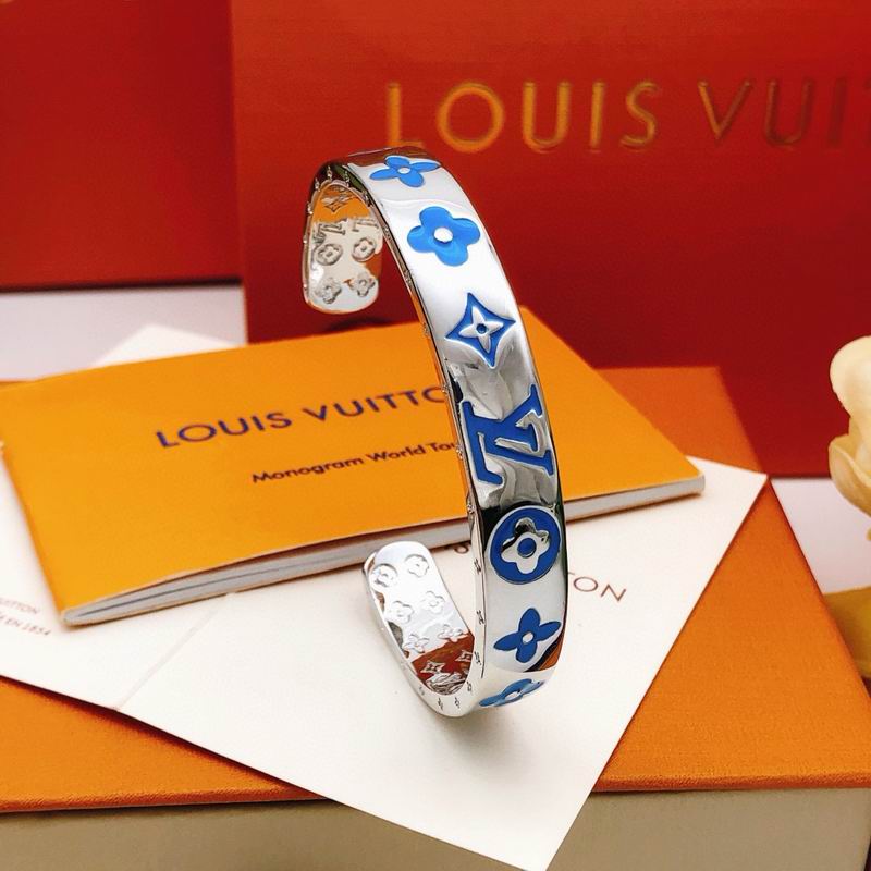 LV Bracelet 11yxx71 (1)