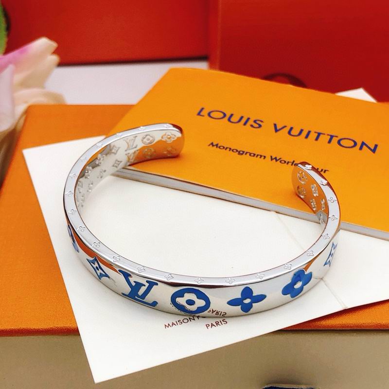 LV Bracelet 11yxx71 (4)