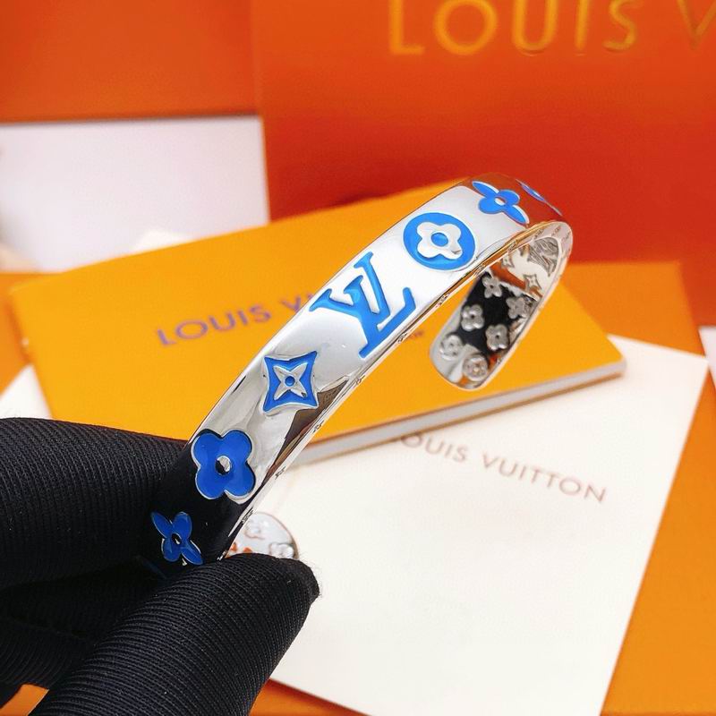 LV Bracelet 11yxx71 (6)