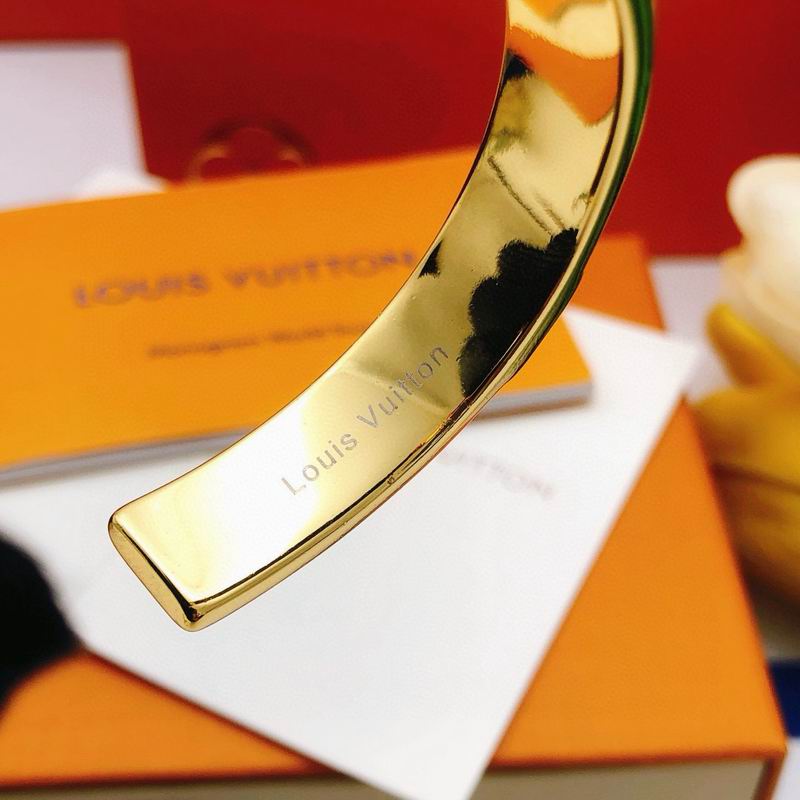 LV Bracelet 11yxx72 (7)