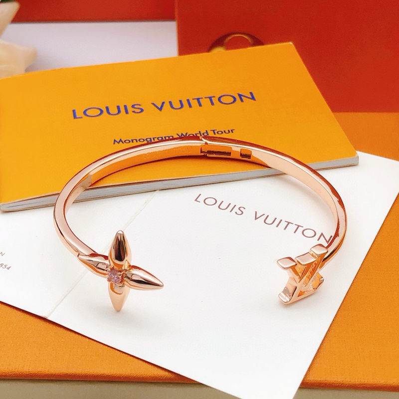 LV Bracelet 11yxx74 (10)