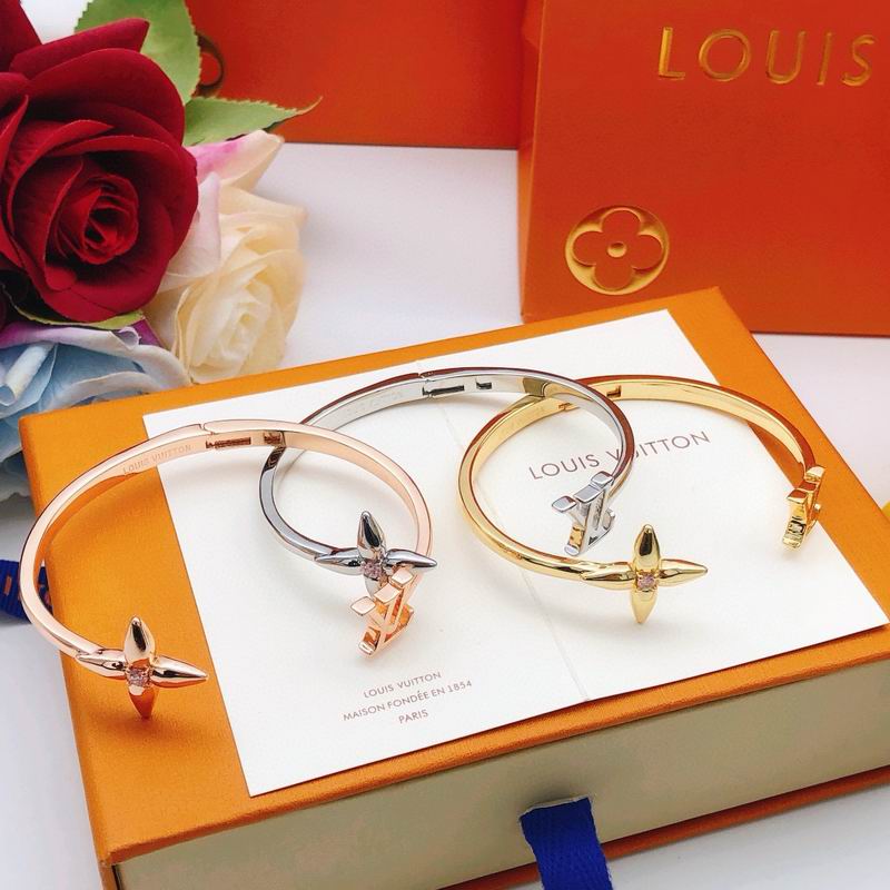 LV Bracelet 11yxx74 (2)