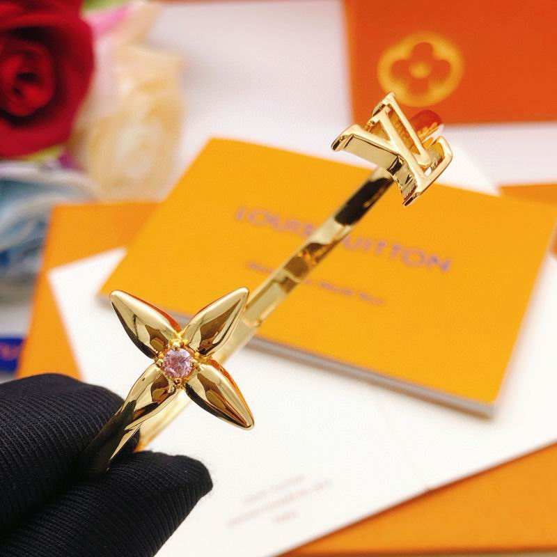 LV Bracelet 11yxx74 (22)