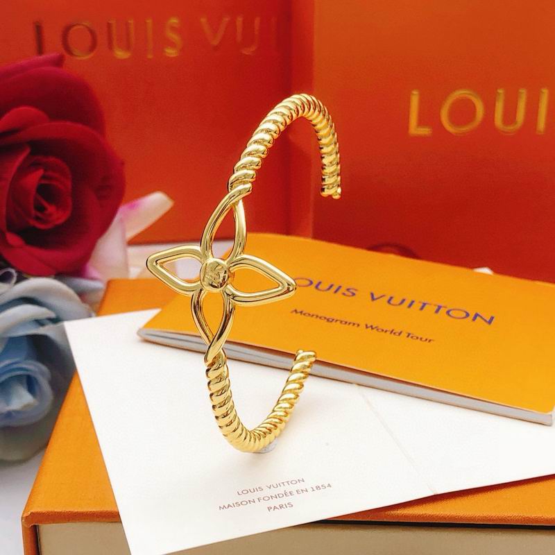 LV Bracelet 11yxx75 (14)