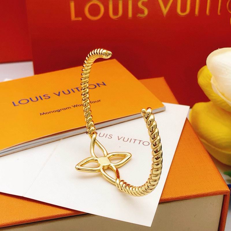 LV Bracelet 11yxx75 (17)