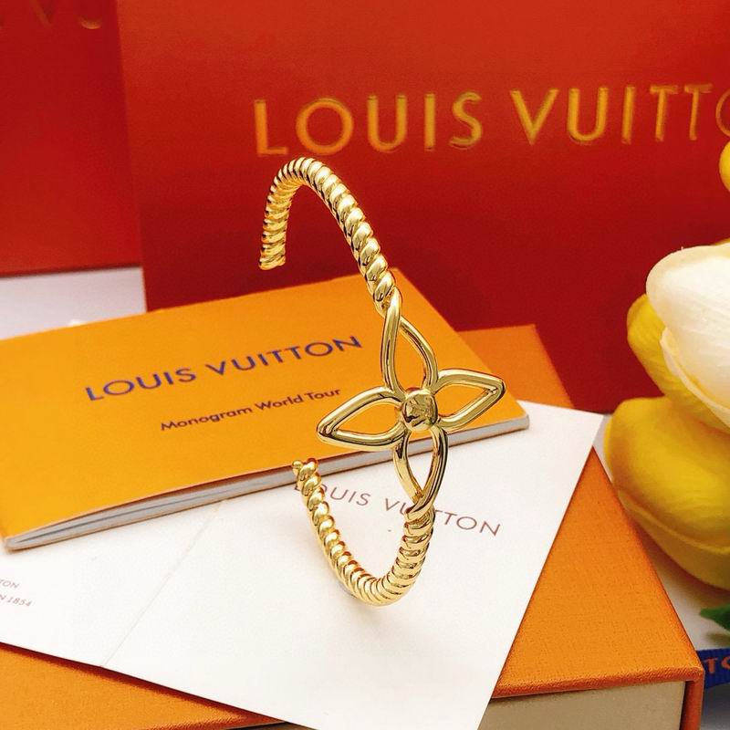 LV Bracelet 11yxx75 (18)