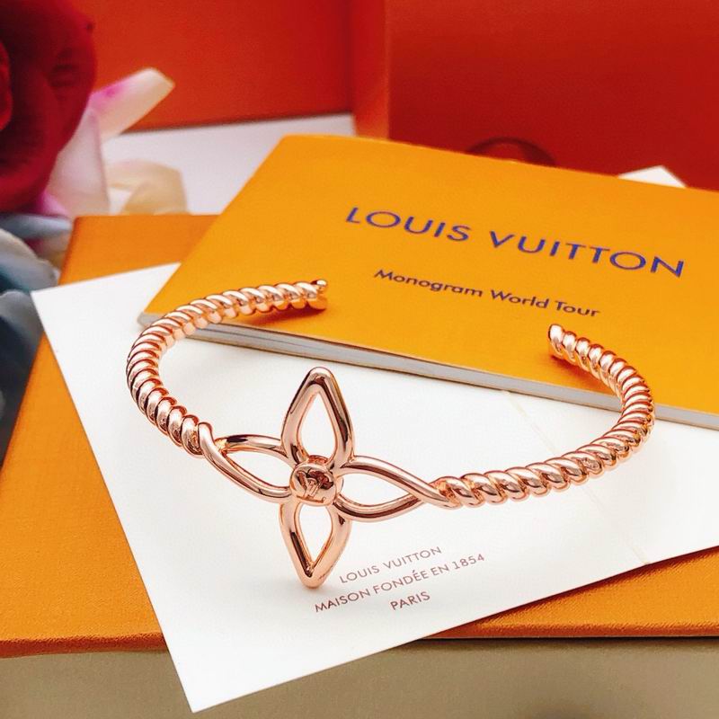 LV Bracelet 11yxx75 (3)