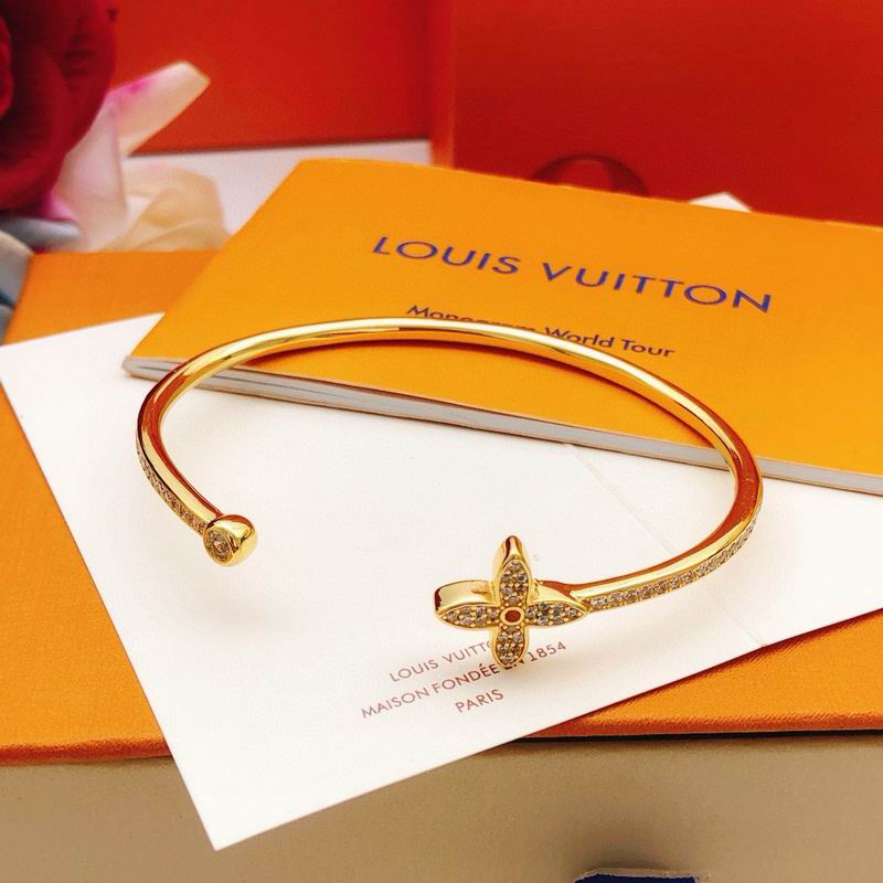 LV Bracelet 11yxx76 (4)