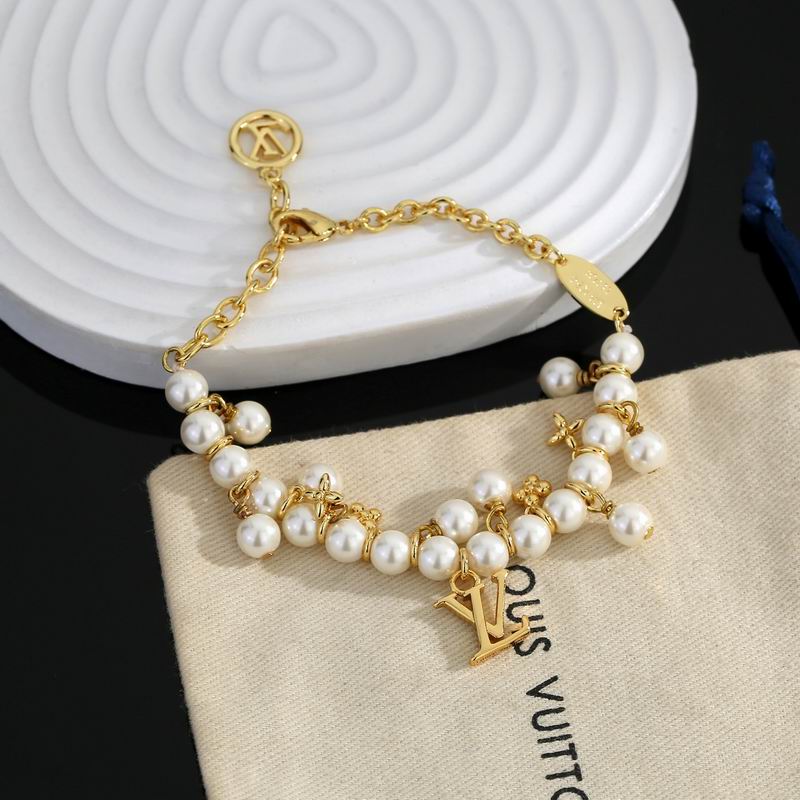 LV Bracelet 11yxx79 (2)