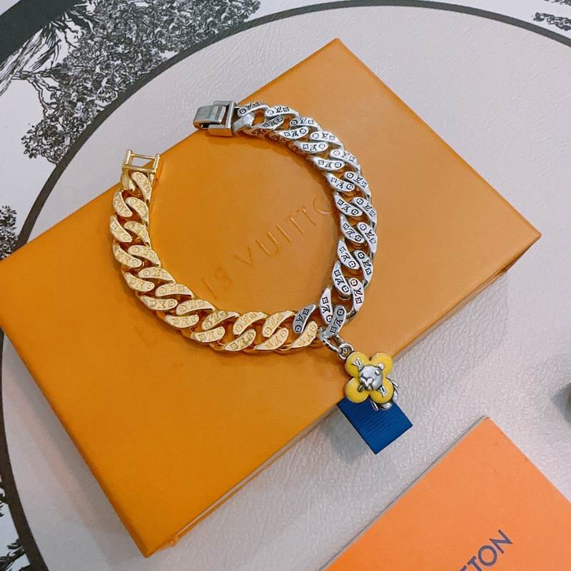 LV Bracelet 11yxx81 (5)