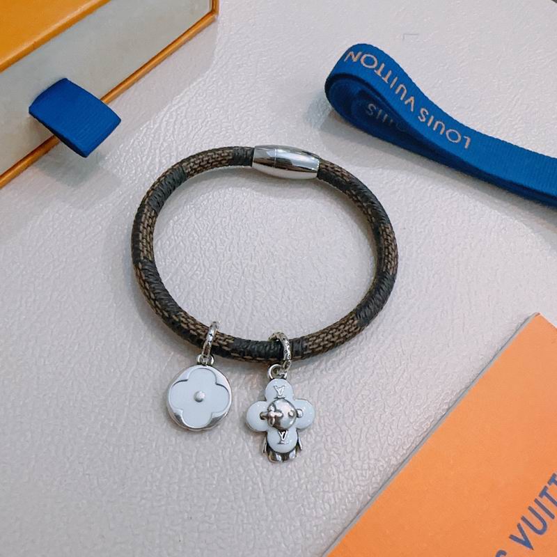 LV Bracelet 11yxx83 (2)