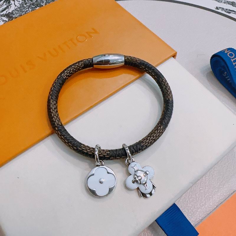LV Bracelet 11yxx83 (3)