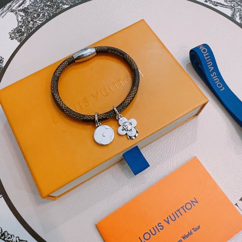 LV Bracelet 11yxx83 (4)