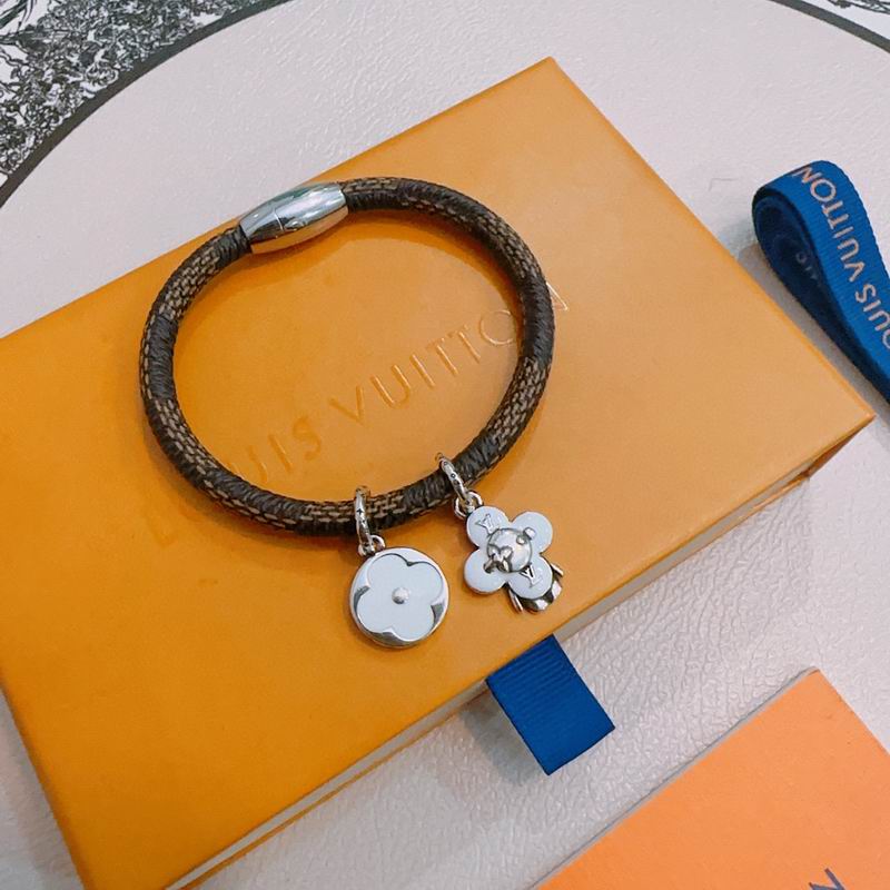 LV Bracelet 11yxx83 (6)