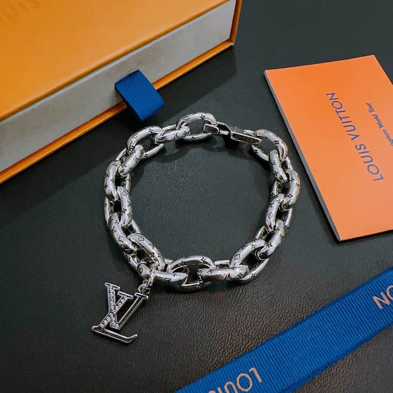 LV Bracelet 11yxx84 (2)
