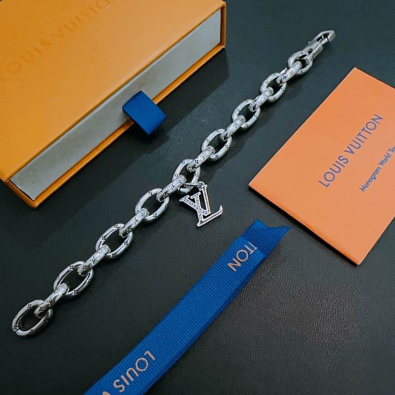 LV Bracelet 11yxx84 (5)