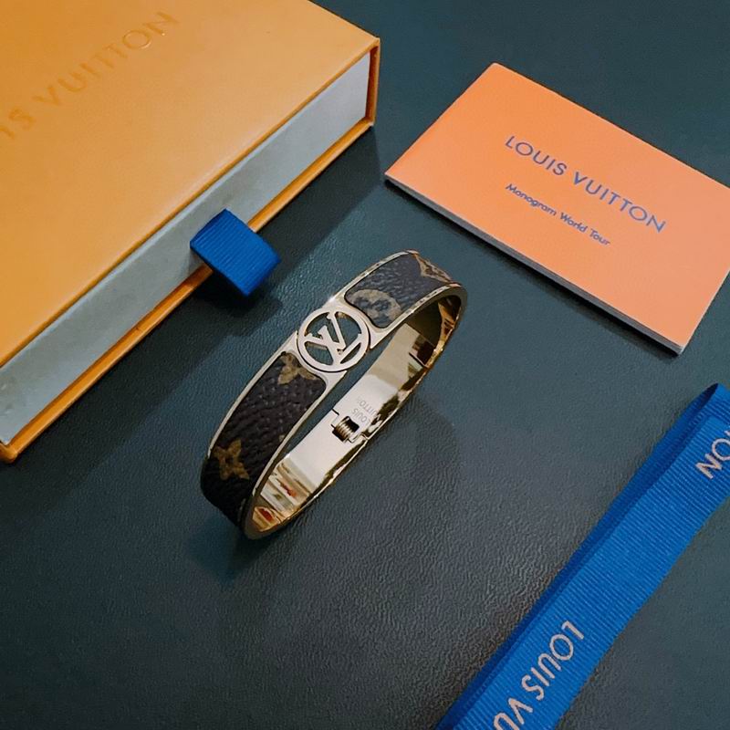 LV Bracelet 11yxx87 (4)