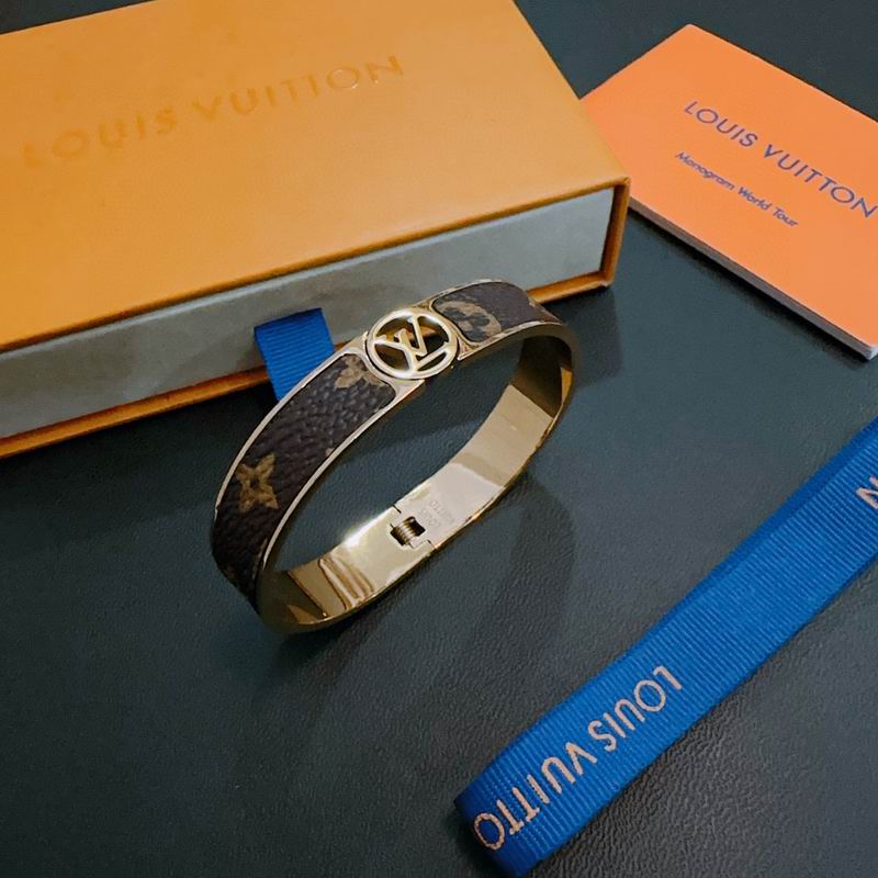 LV Bracelet 11yxx87 (5)