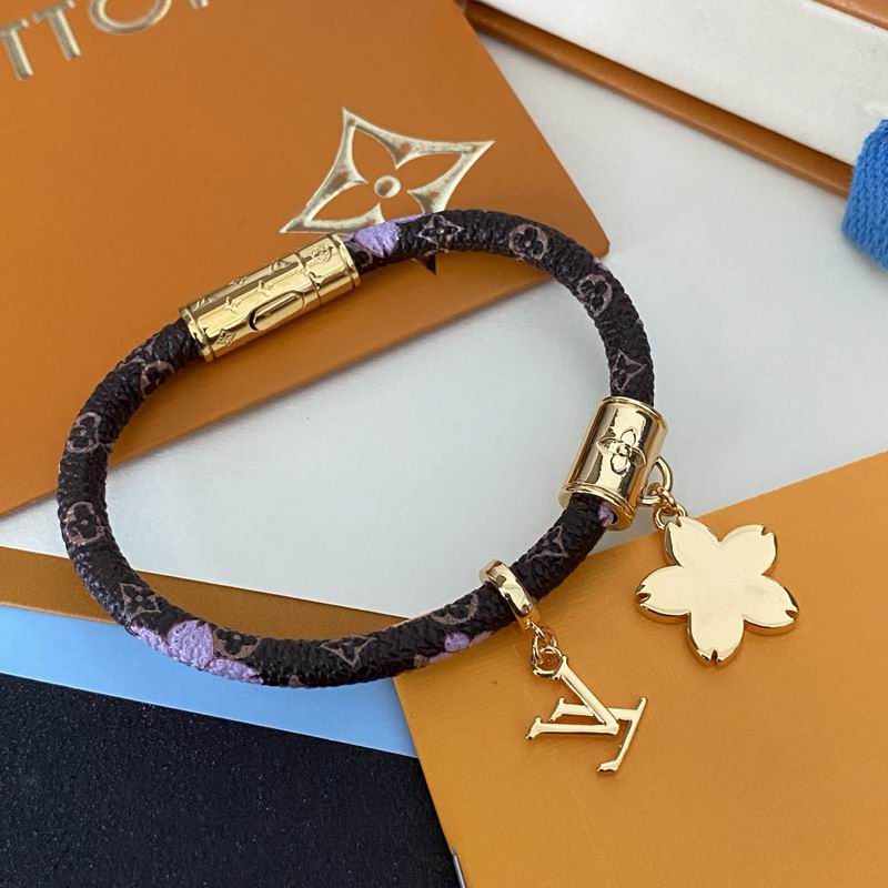 LV Bracelet 11yxx92 (4)