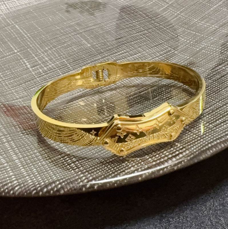 LV Bracelet 11yxx94 (5)