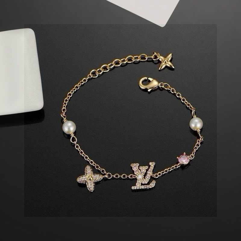 LV Bracelet 11yxx95 (1)