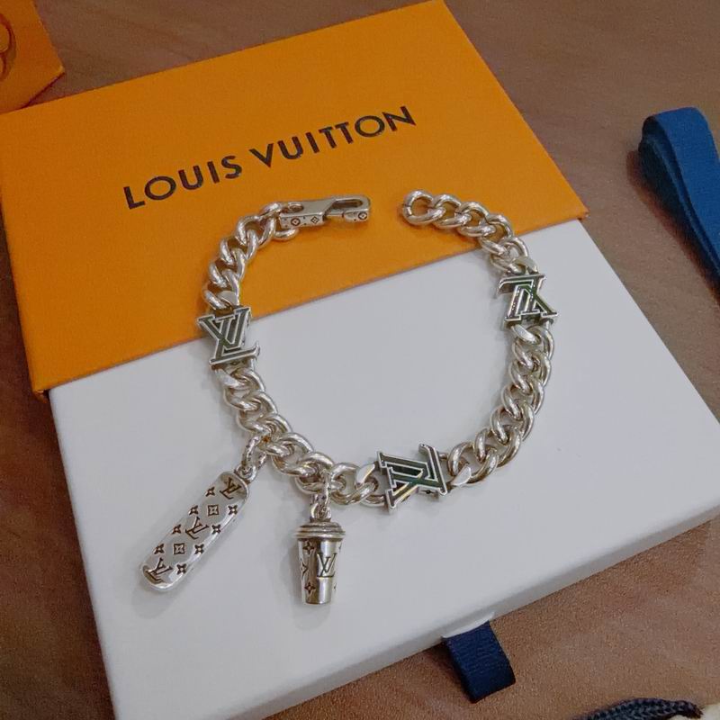 LV Bracelet 12yxx180 (3)